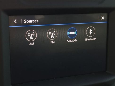 Used 2022 Chevrolet Silverado 2500 Custom w/ Custom Value Package image 4