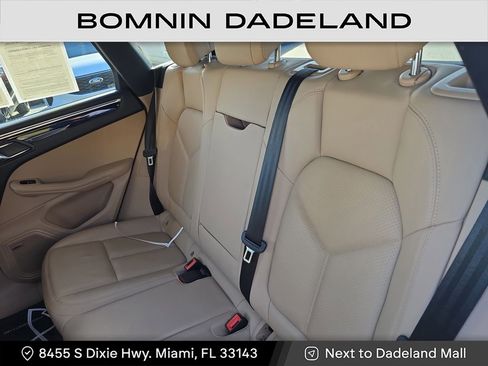 Used 2019 Porsche Macan image 12