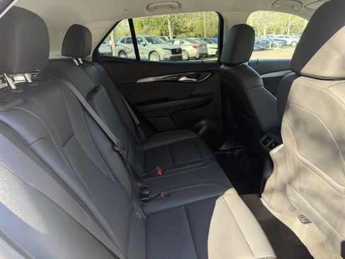 Used 2025 Buick Envision Preferred image 9