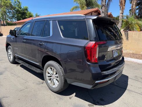 Used 2023 GMC Yukon SLT AWD/4WD image 10