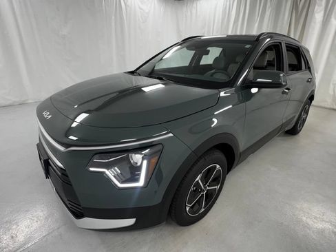 New 2026 Kia Niro EX FWD image 7