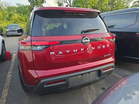 Used 2022 Nissan Pathfinder SV AWD/4WD image 7