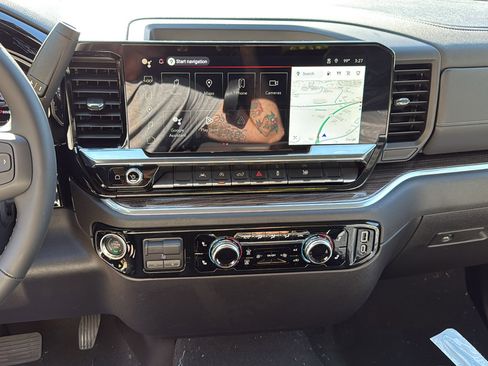 New 2026 GMC Sierra 1500 Elevation image 17