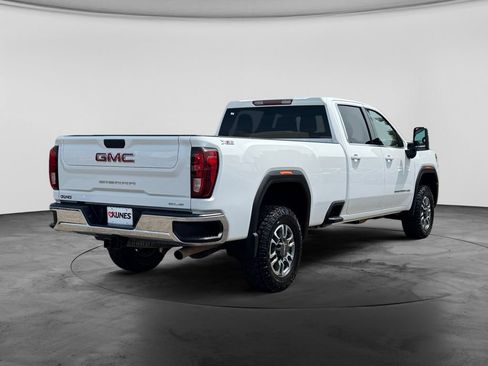 Used 2024 GMC Sierra 3500 SLE w/ SLE Convenience Package AWD/4WD image 8