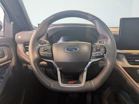 Used 2025 Ford Explorer ST image 10