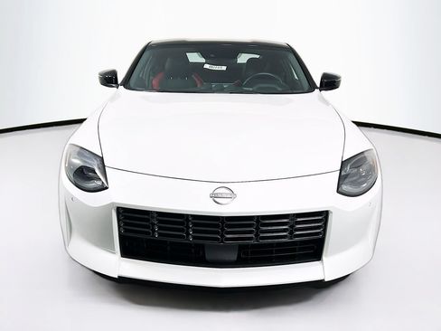 Used 2024 Nissan Z Performance w/ Floor Mat Package RWD image 2
