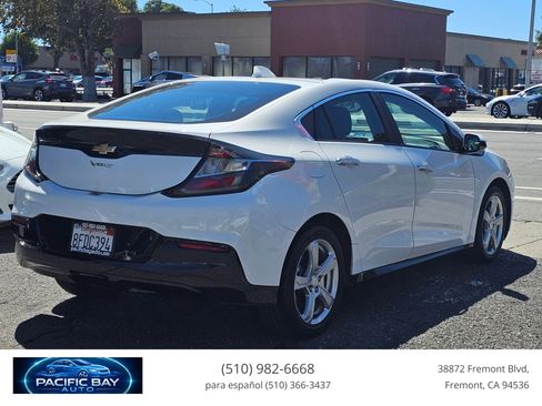 Used 2018 Chevrolet Volt LT FWD image 7