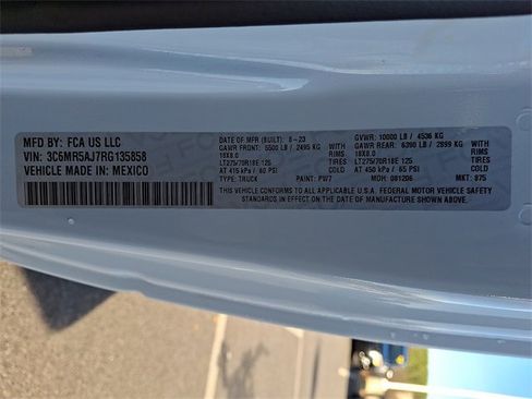 Used 2024 RAM 2500 Tradesman w/ Chrome Appearance Group image 26