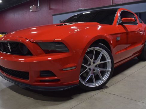 Used 2013 Ford Mustang Boss 302 w/ Boss 302 Accessory Pkg image 4