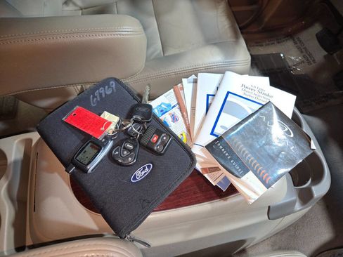 Used 2004 Ford Excursion Limited image 7