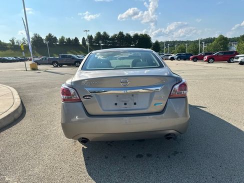 Used 2013 Nissan Altima 2.5 S FWD image 4