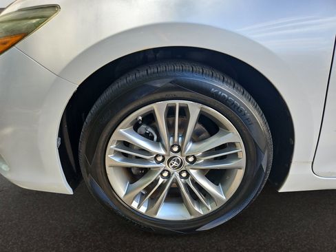 Used 2015 Toyota Camry SE FWD image 34
