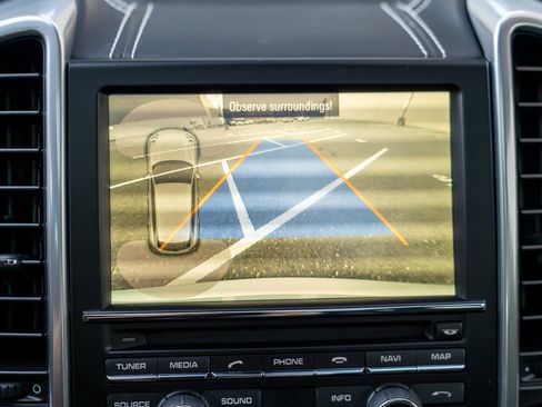 Used 2016 Porsche Cayenne GTS image 19