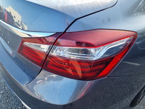 Used 2016 Honda Accord EX-L image 11