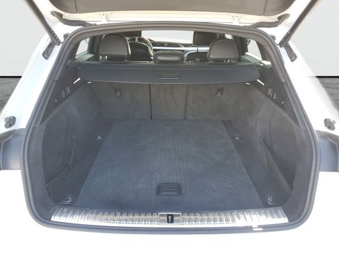 Used 2023 Audi e-tron S Premium Plus image 8