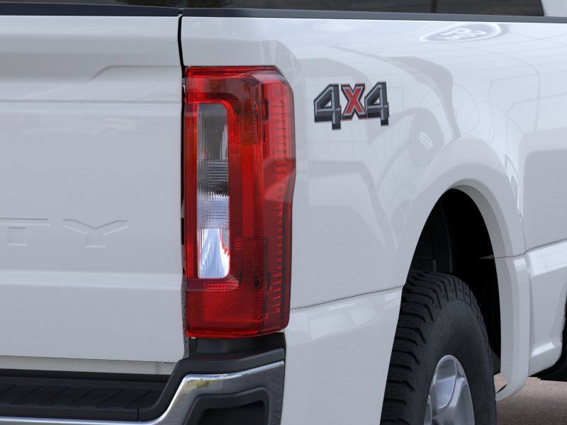 New 2026 Ford F350 XLT w/ Snow Plow/Camper Package AWD/4WD image 21