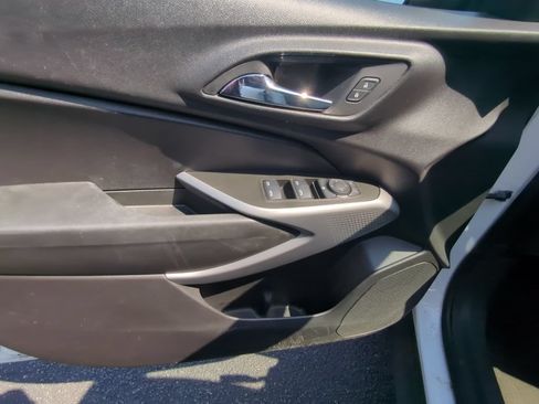 Used 2024 Chevrolet Trax LS FWD image 11