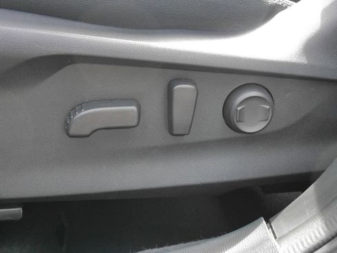 Used 2024 Subaru Forester Premium image 23