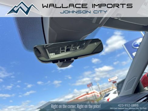 Used 2025 Volkswagen Jetta SE FWD image 17