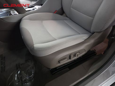 Used 2024 Chevrolet Malibu LT image 23