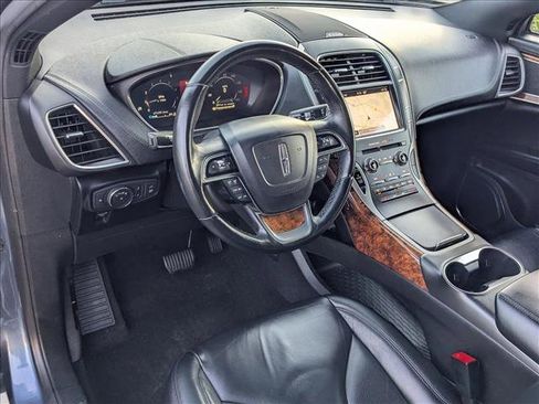 Used 2019 Lincoln Nautilus Select image 10