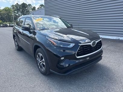 Used 2024 Toyota Highlander XLE