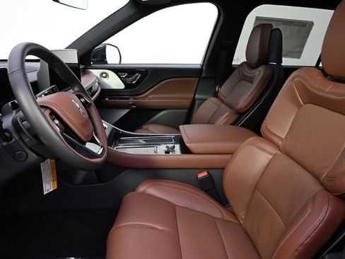 New 2026 Lincoln Aviator Reserve AWD/4WD image 13