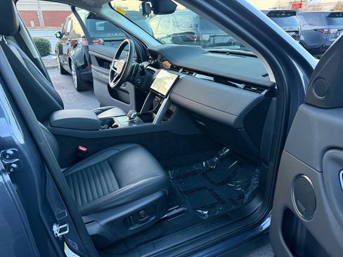 Certified 2025 Land Rover Discovery Sport S image 19