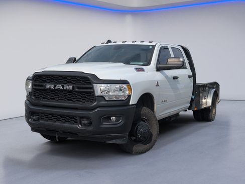 Used 2022 RAM 3500 Tradesman w/ Max Tow Package AWD/4WD image 2