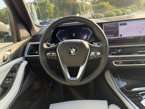 Used 2024 BMW X5 xDrive40i w/ Premium Package AWD/4WD image 21