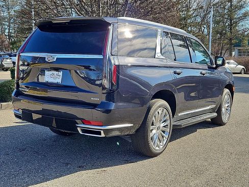 Used 2022 Cadillac Escalade Premium Luxury image 8