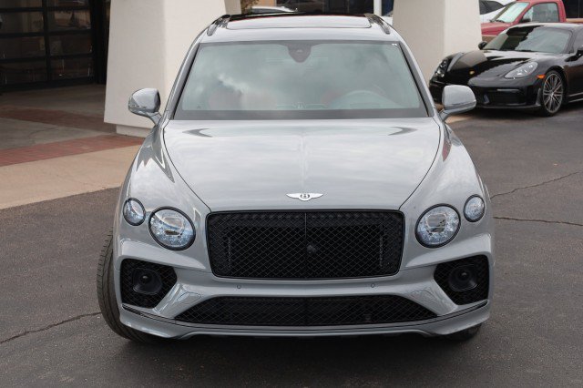 Used 2023 Bentley Bentayga AWD/4WD image 8
