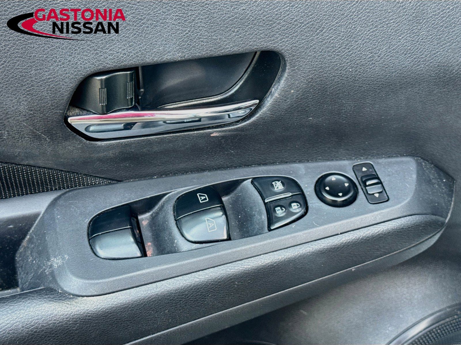 Used 2023 Nissan Kicks SV FWD image 21
