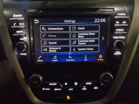 Used 2020 Nissan Murano SV image 25