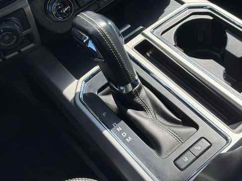 Used 2018 Ford F150 Lariat w/ Equipment Group 502A Luxury AWD/4WD image 19