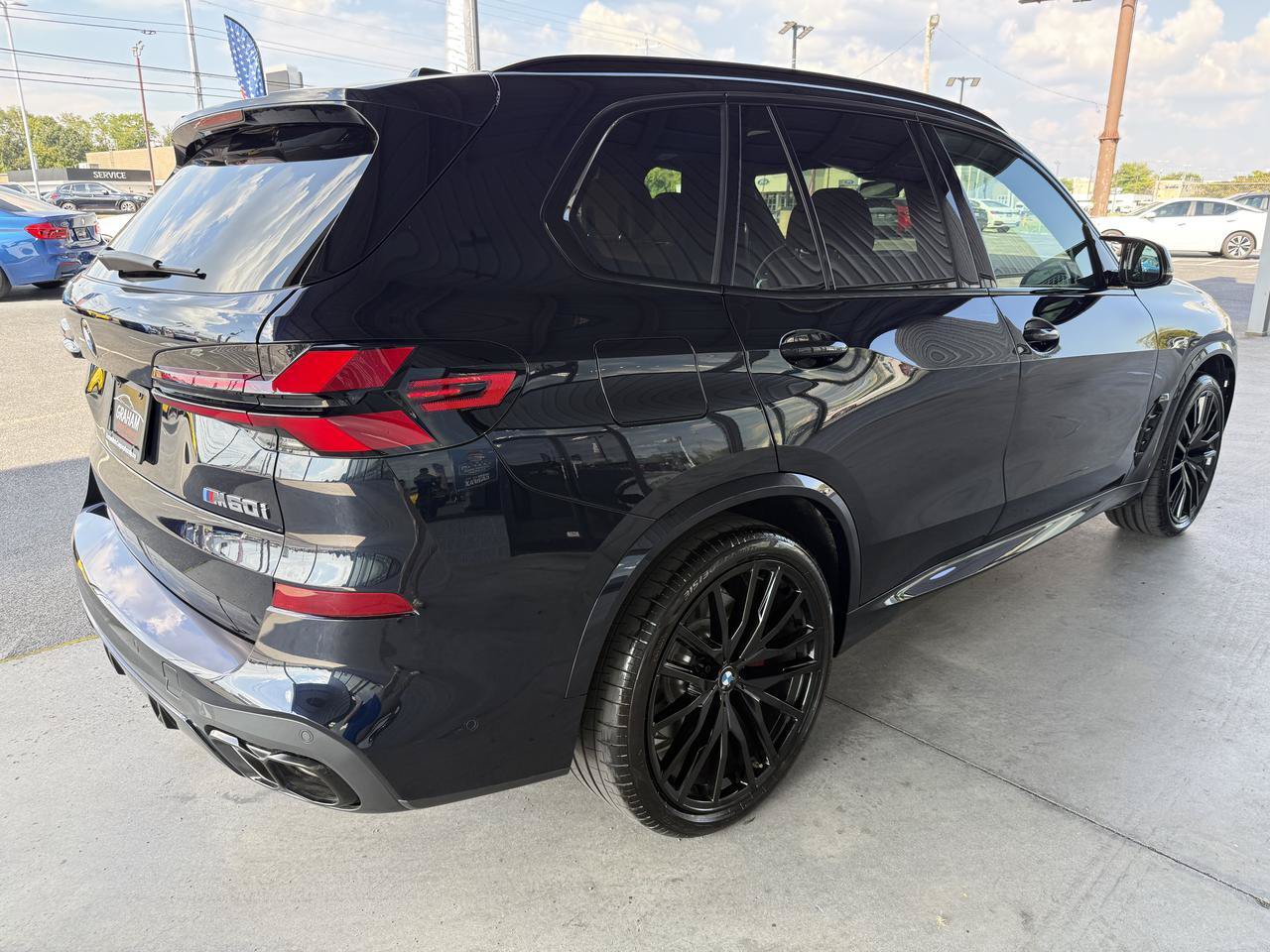 Used 2026 BMW X5 M60i AWD/4WD image 4