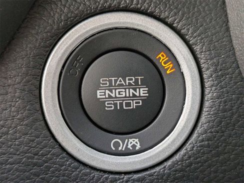 Used 2025 RAM 1500 Laramie image 29