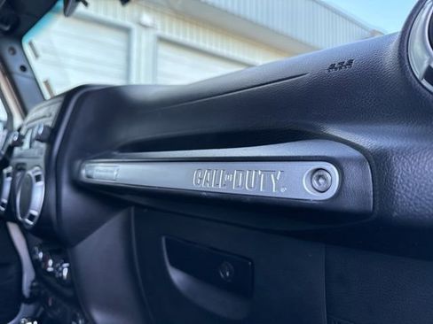 Used 2012 Jeep Wrangler Rubicon image 12