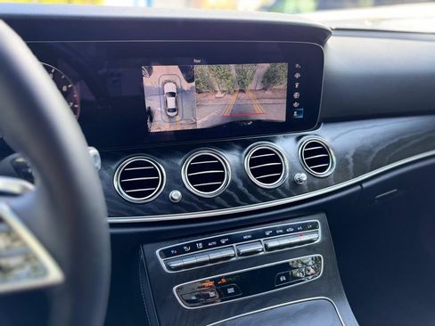Used 2023 Mercedes-Benz E 350 4MATIC Sedan image 16