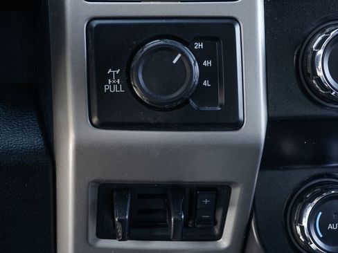 Used 2019 Ford F250 Lariat w/ Lariat Ultimate Package image 31