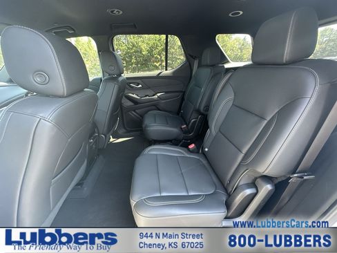 Used 2023 Chevrolet Traverse LT FWD image 20