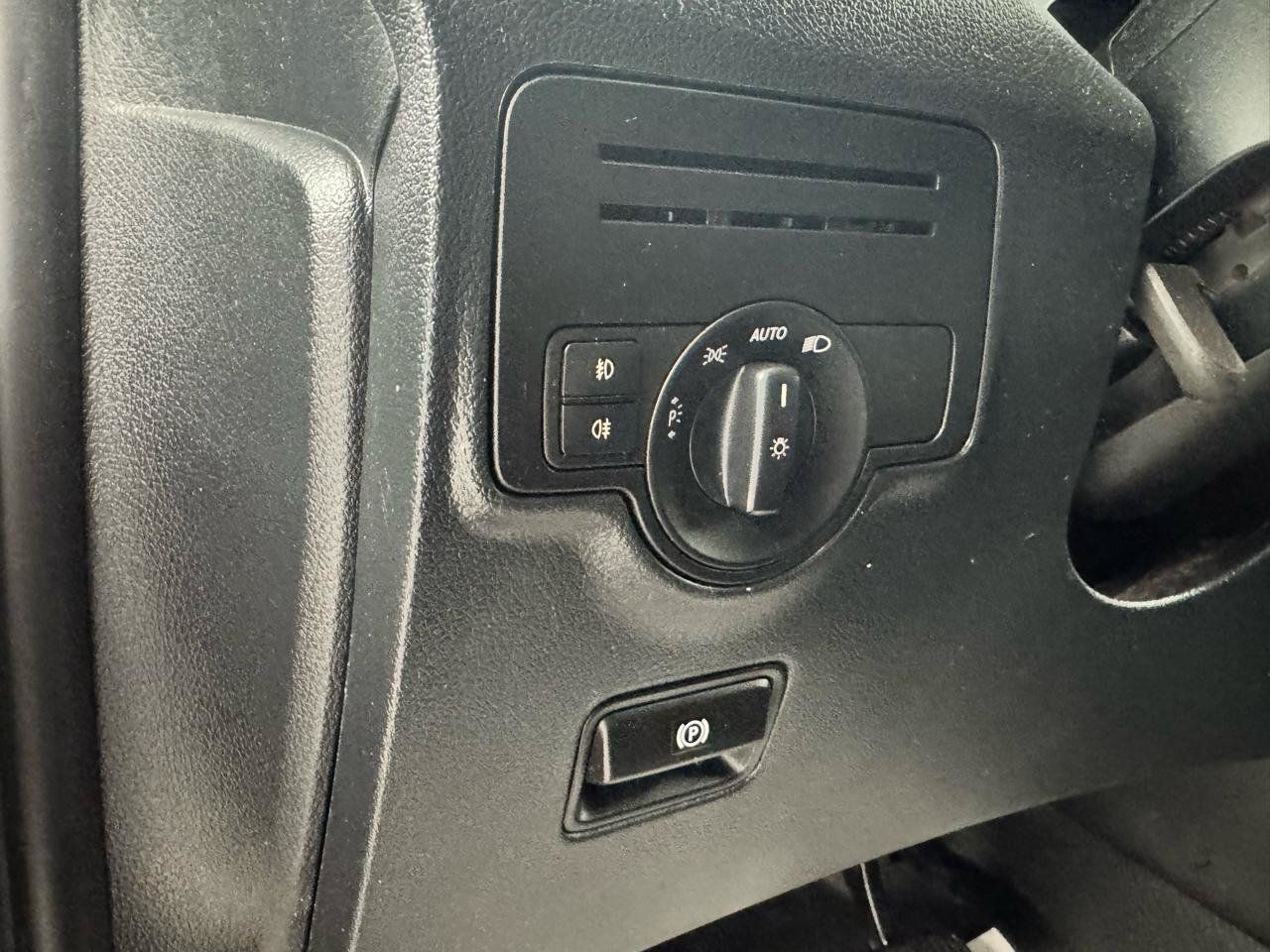 Used 2022 Mercedes-Benz Metris image 12