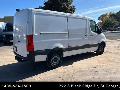 Used 2025 Mercedes-Benz Sprinter 2500 image 5