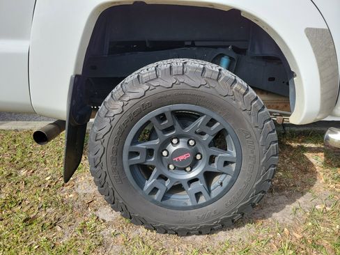 Used 2011 Toyota Tacoma PreRunner image 8