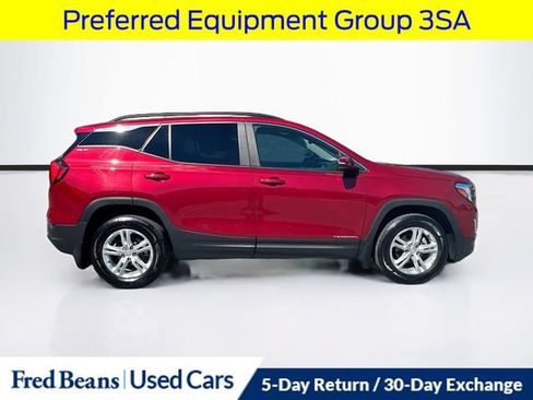 Used 2021 GMC Terrain SLE w/ Driver Convenience Package AWD/4WD image 10