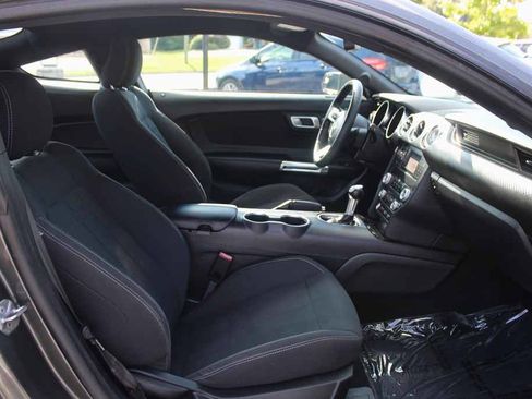 Used 2020 Ford Mustang Coupe RWD image 24