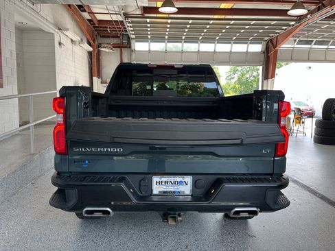 Used 2025 Chevrolet Silverado 1500 LT Trail Boss w/ Convenience Package II AWD/4WD image 8