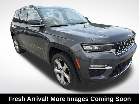 Used 2022 Jeep Grand Cherokee Limited RWD image 1