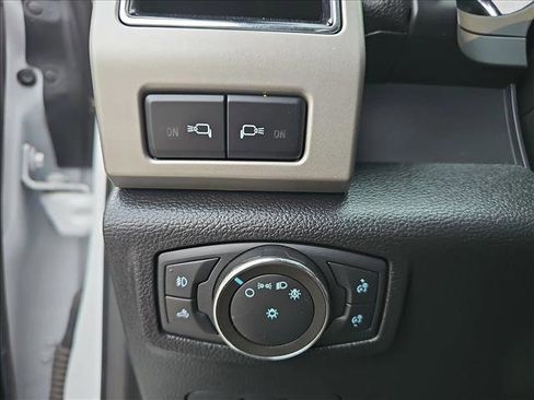 Used 2020 Ford F250 Lariat w/ Lariat Value Package image 21