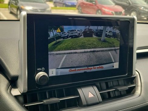 Used 2024 Toyota RAV4 XLE FWD image 33